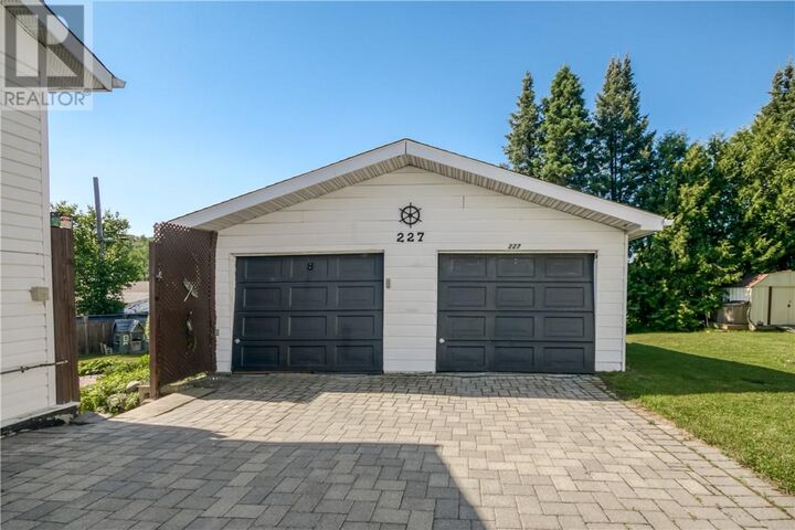Property Photo:  227 Third  ON P3Y 1M4 