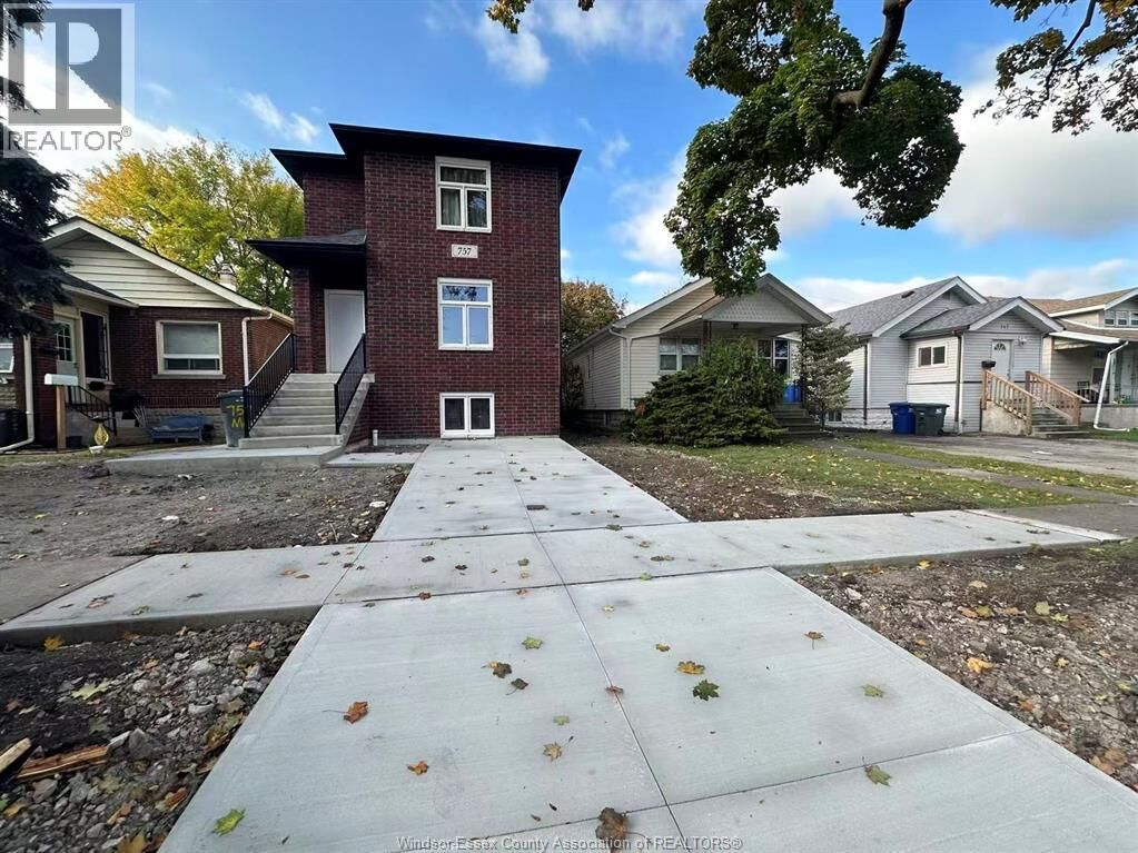 Property Photo: 757 Randolph Avenue ON N9B 2T7