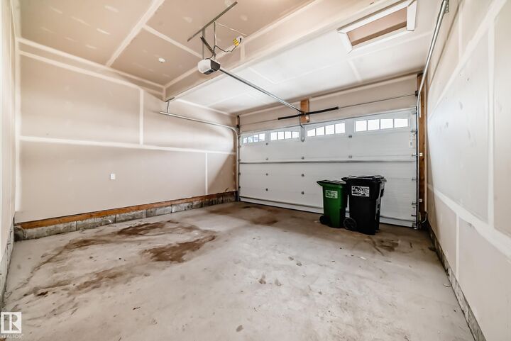 Property Photo: 5122 213A Street NW 48 AB T6M 1M6