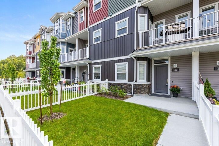 Property Photo: 150 Everitt Dr 38 AB T8N 7R8