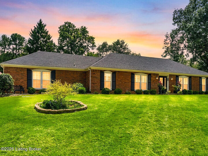 Property Photo:  468 Oak Crest Dr  KY 40065 