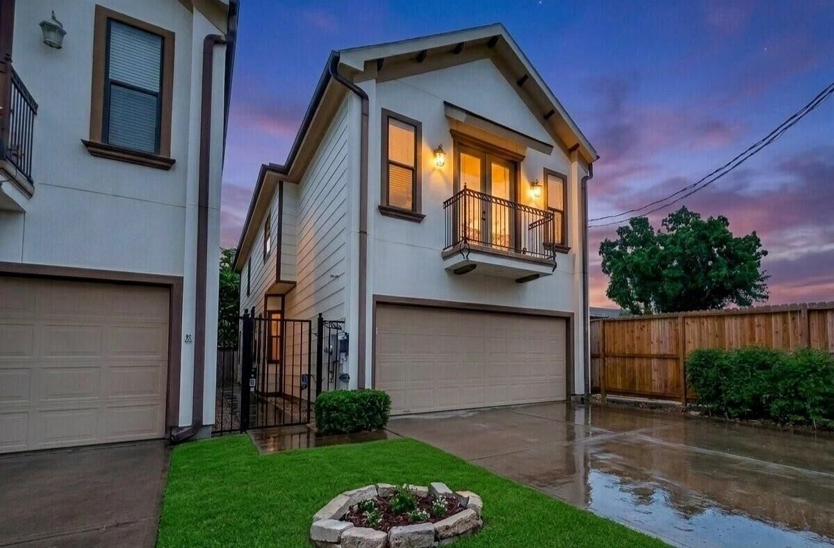Property Photo: 4204 Eli Street A TX 77007