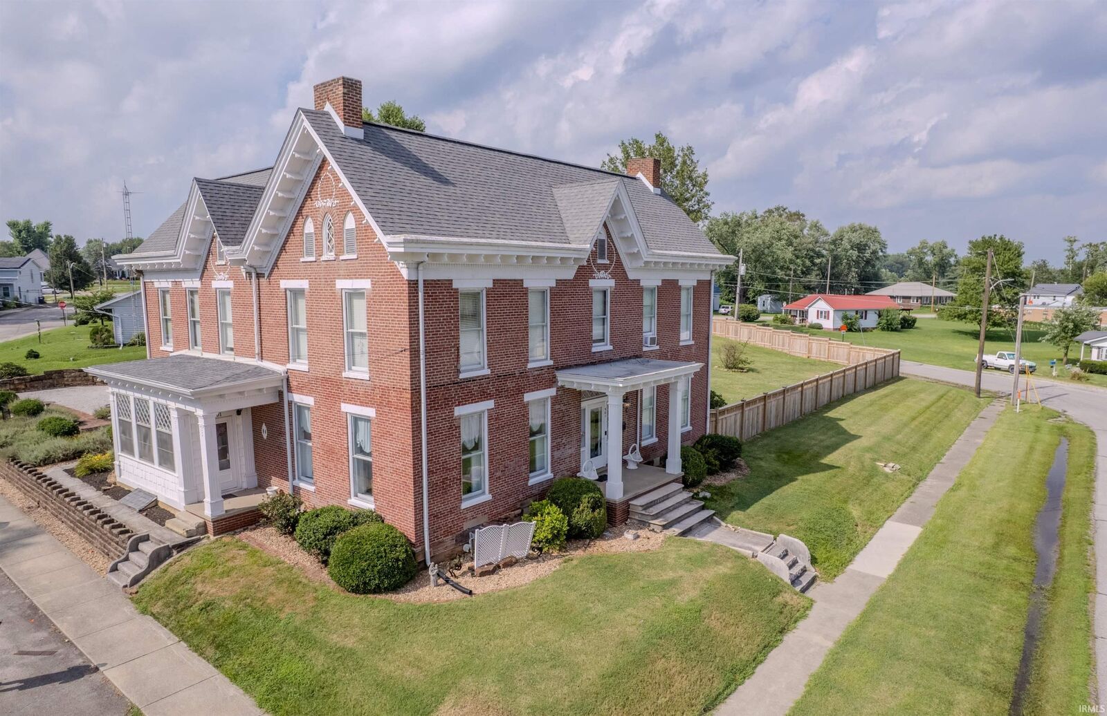 Property Photo:  501 E Main Street  IN 47553 