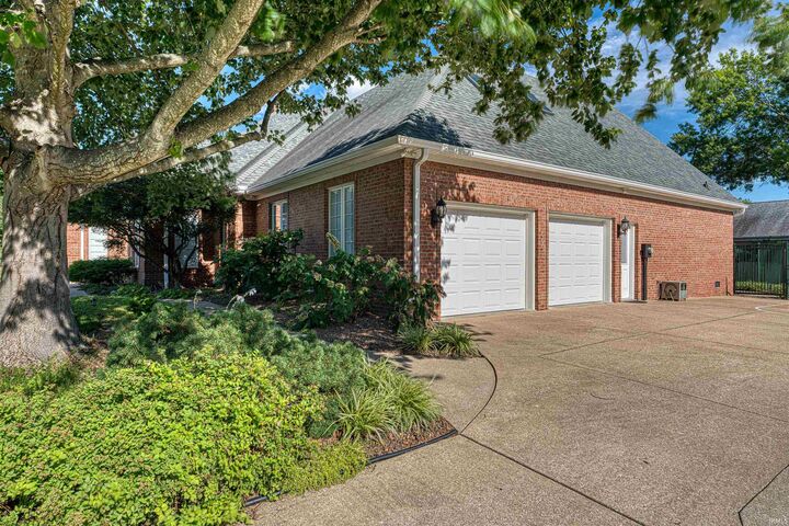 Property Photo:  10339 Shefield Court  IN 47630 