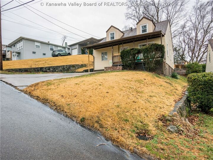 Property Photo: 871 S Washington Street WV 25177