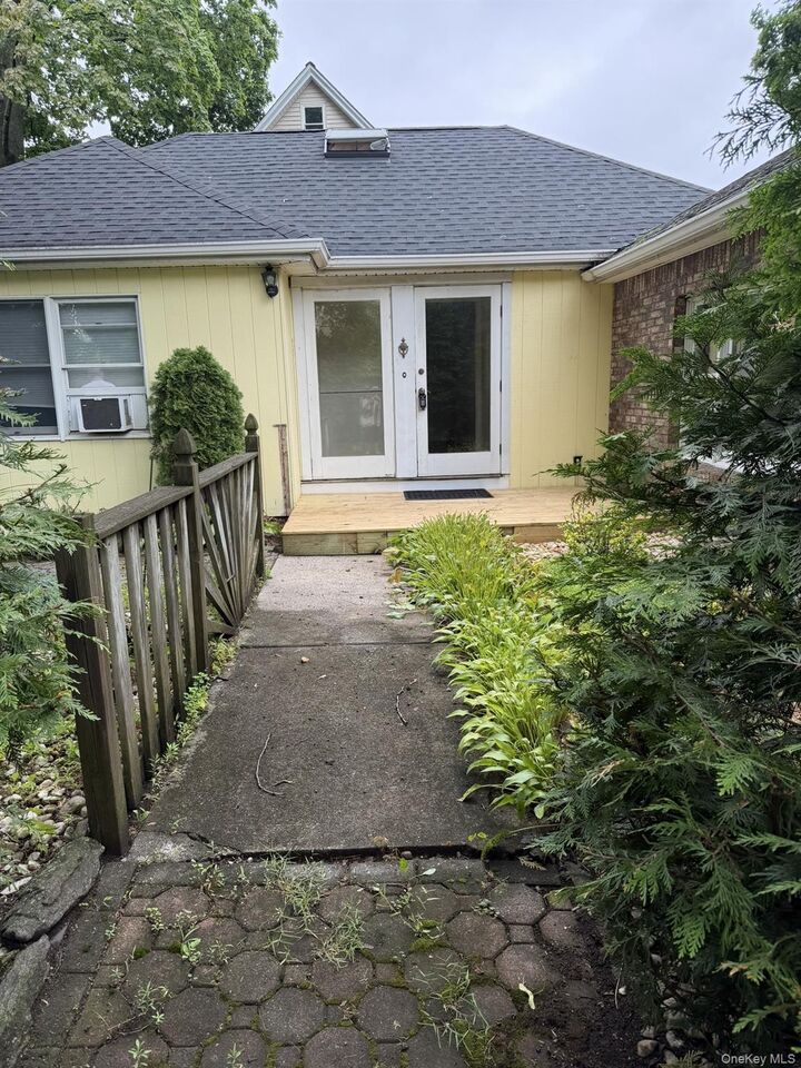 Property Photo: 45 S Middletown Road NY 10965