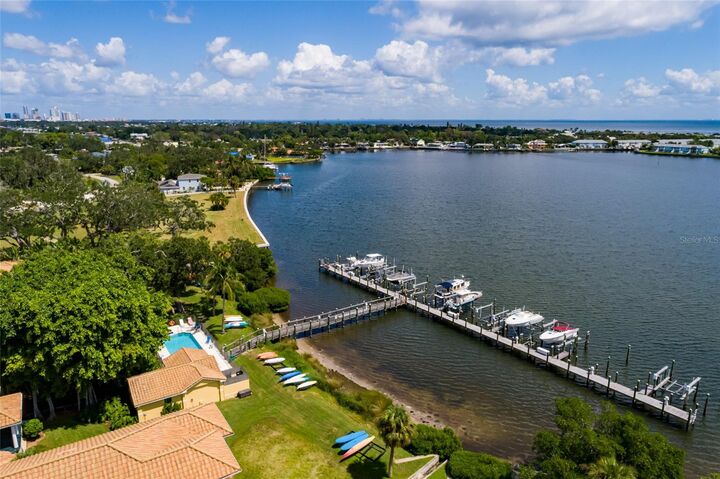 Property Photo: 190 Banyan Bay Drive FL 33705