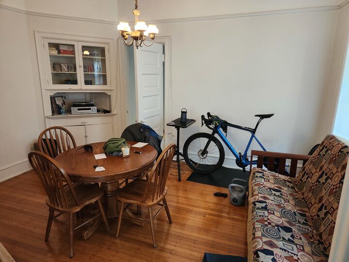 Property Photo: 662 W Oakdale Avenue 2 IL 60657