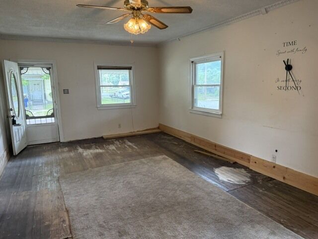 Property Photo:  1110 E Oak Street  IL 62896 