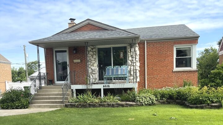 Property Photo: 4616 W 97th Place IL 60453