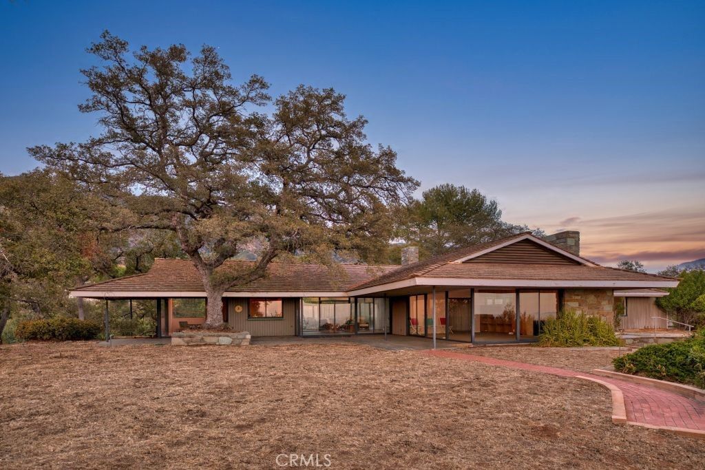 Property Photo:  188 Oak Knoll Lane  CA 91008 