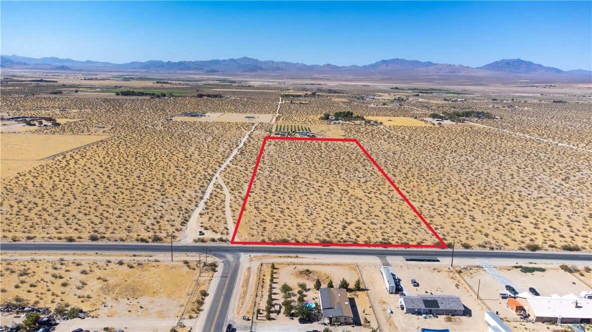 Property Photo: 247 Old Woman Springs CA 92356