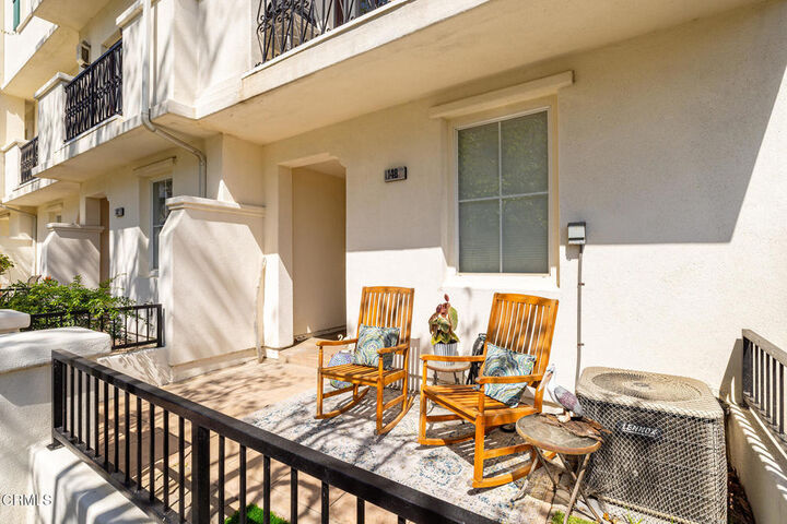 Property Photo:  148 Beach Side Court 148  CA 93001 
