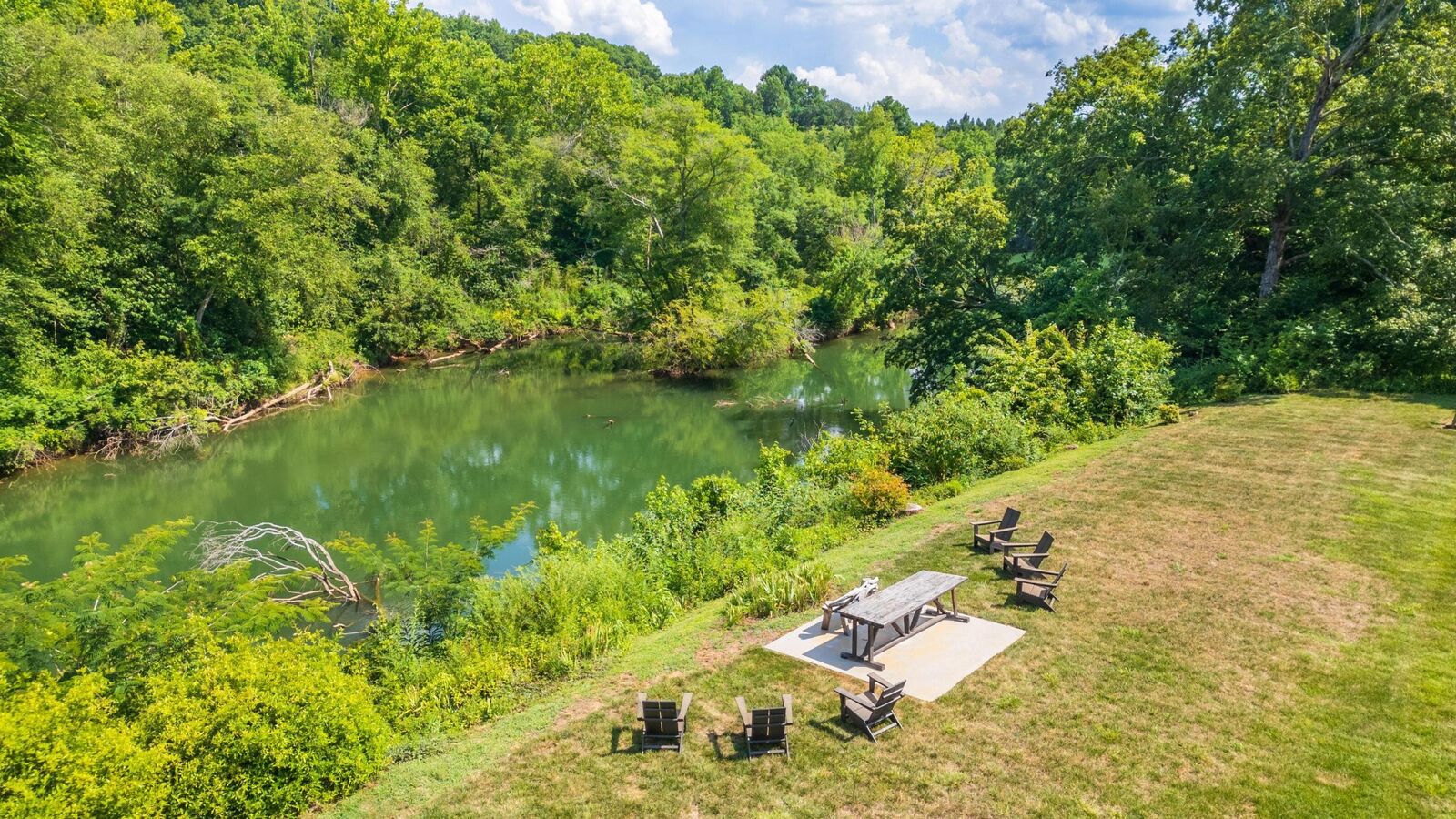 Property Photo:  305 River Pointe Circle NE  TN 37310 