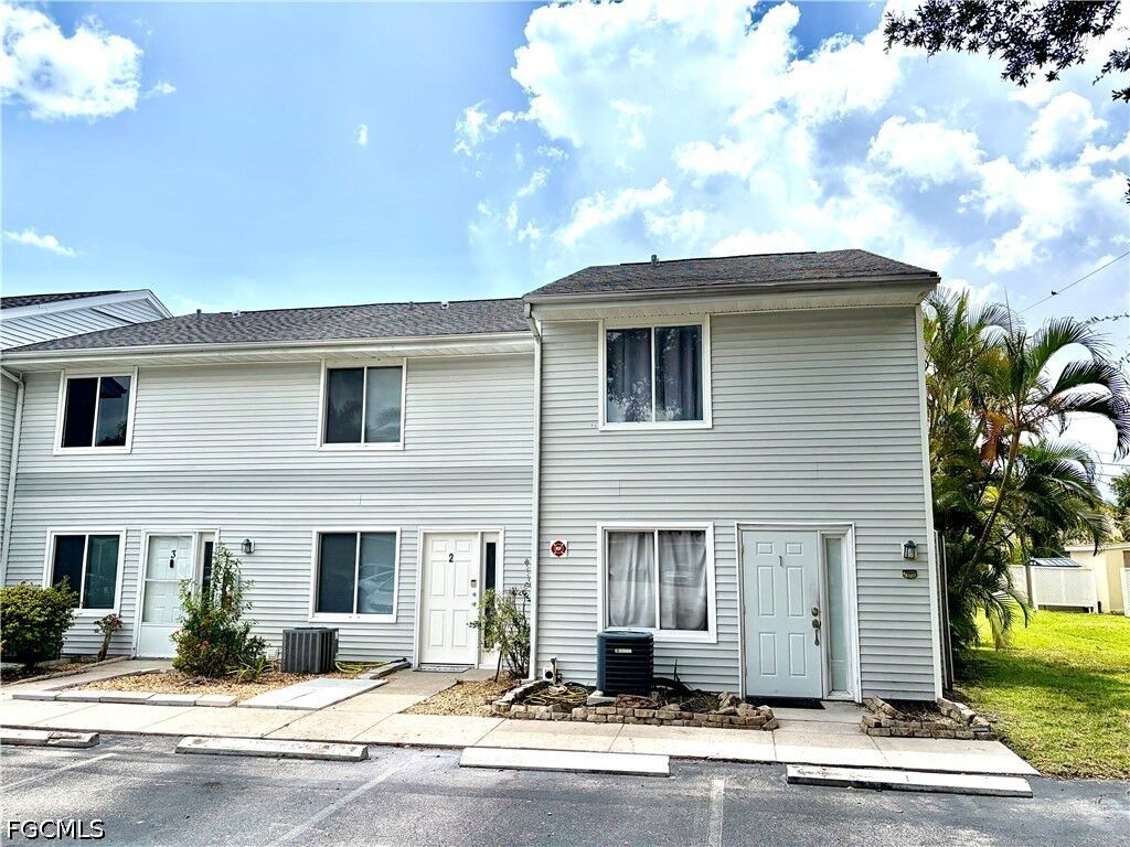 Property Photo: 13160 Kings Point Drive 2 FL 33919
