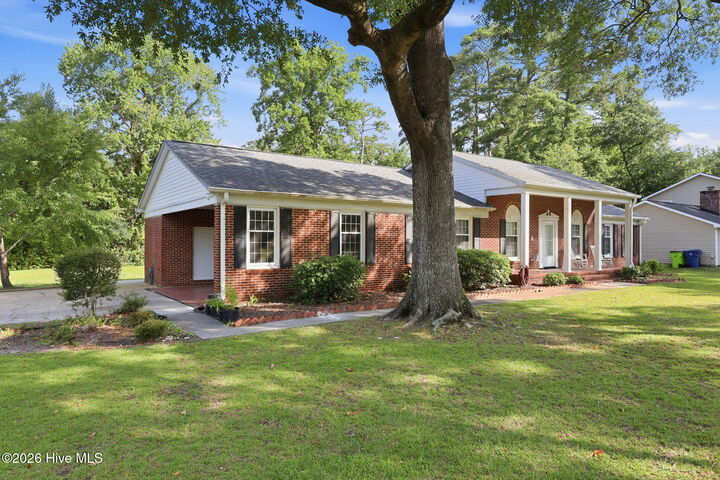 Property Photo:  201 Chadwick Avenue  NC 28532 