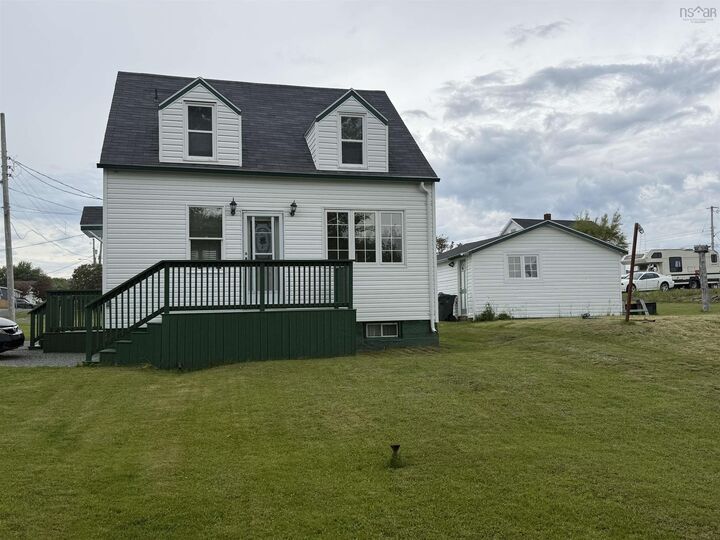 3515 Bay Avenue — photo 1