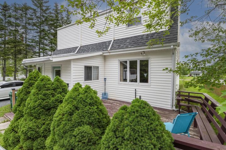 Property Photo: 1616 North Main Street NS B0K 2A0