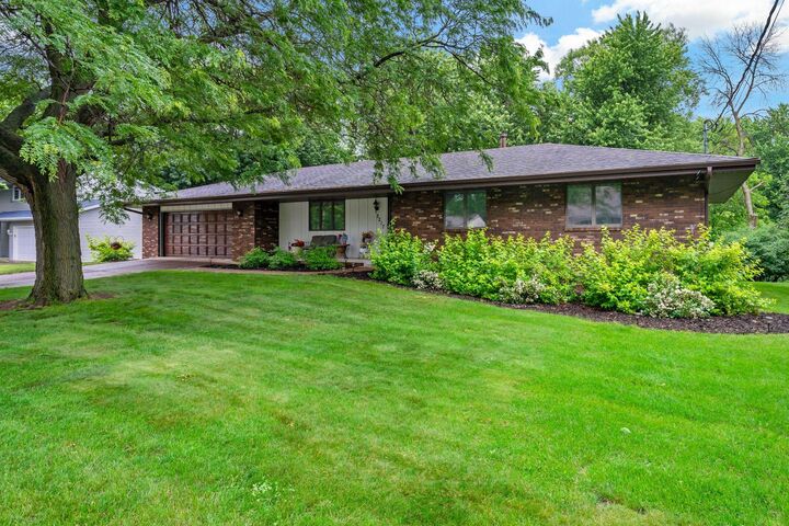 Property Photo:  2217 Ripley Avenue  MN 55109 