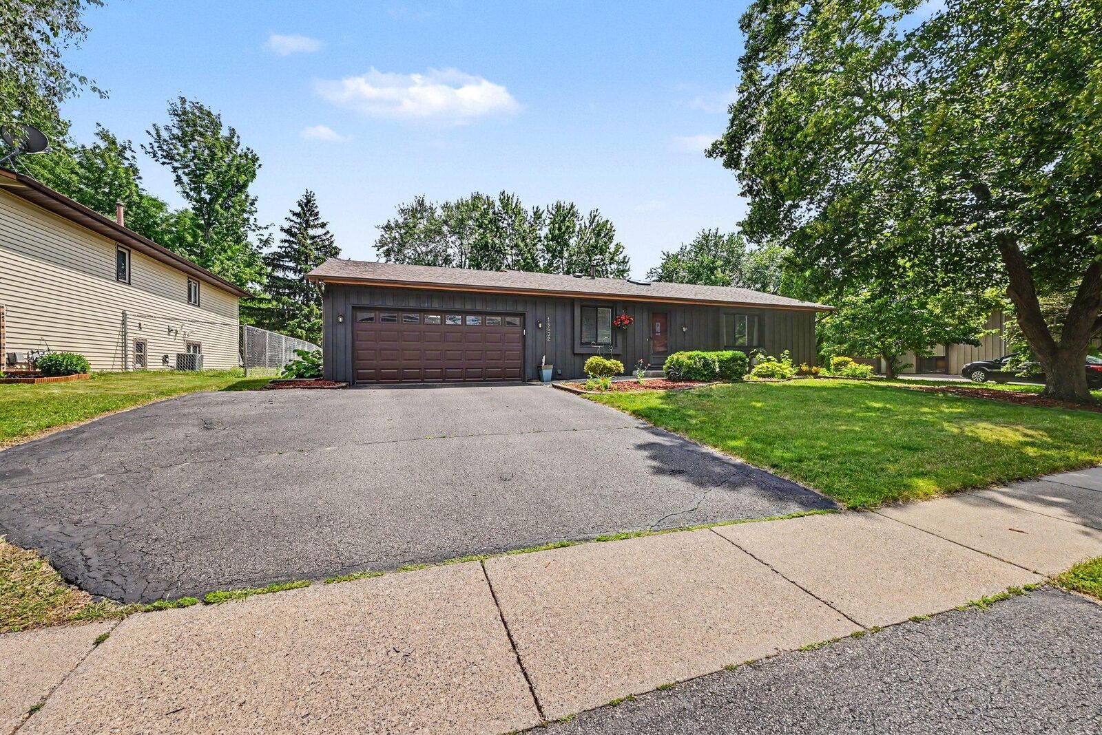 Property Photo:  15632 Heywood Way  MN 55124 