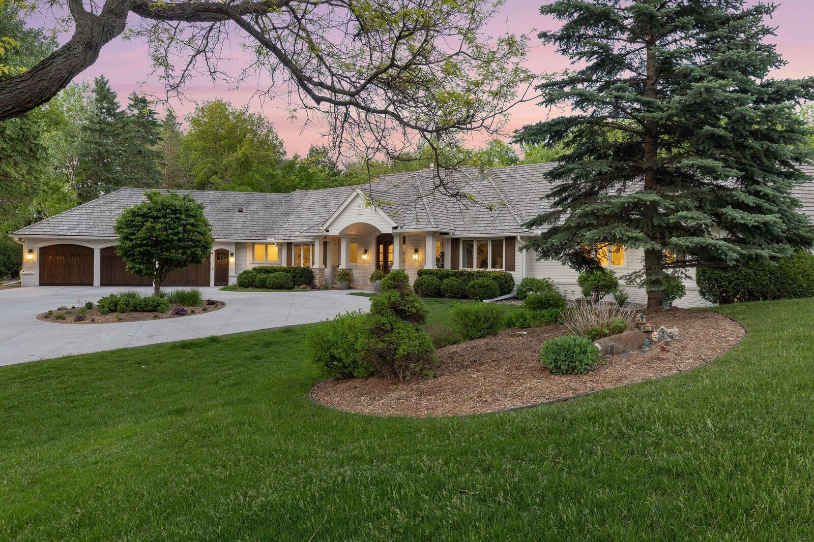 Property Photo: 280 Hollander Road MN 55391