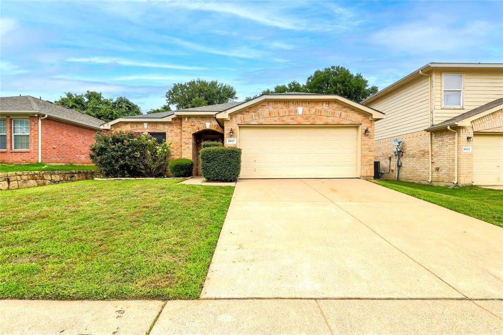 Property Photo: 8017 Sartain Drive TX 76120