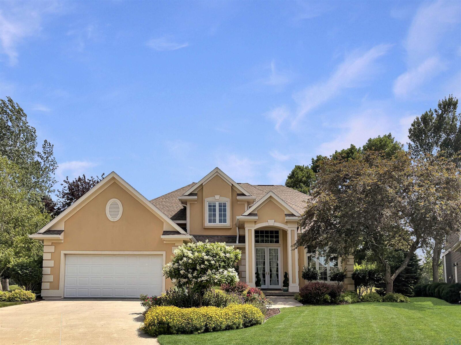 Property Photo:  224 E Sawgrass Trl  SD 57049 