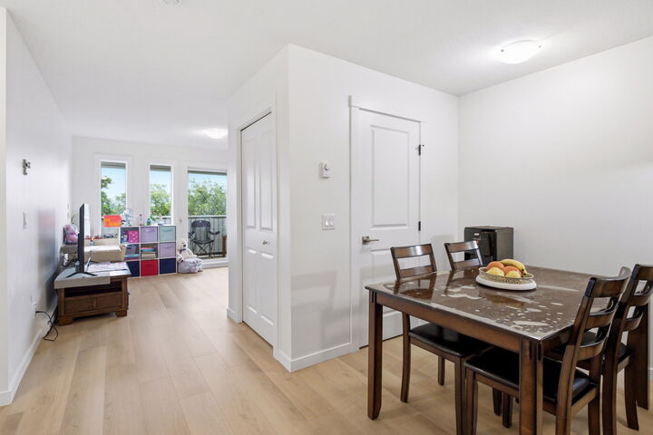Photo de la propriété:  4004 34 Street 207  BC V1T 5Y2 