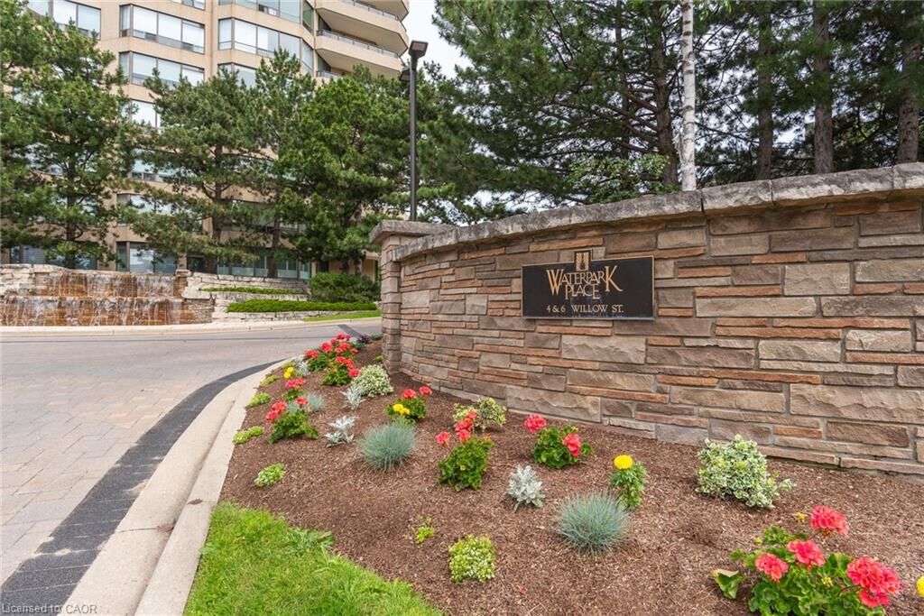 Property Photo:  6 Willow Street 1603  ON N2J 4S3 