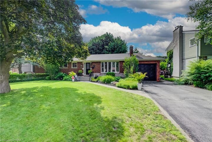 Property Photo:  60 Driftwood Drive  ON N3R 3K4 