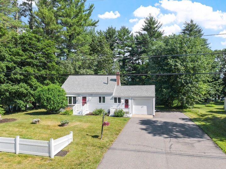 Property Photo:  15 Alderbrook Road  MA 01810 