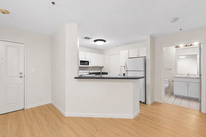 Property Photo: 30 Franklin St 309 MA 02148