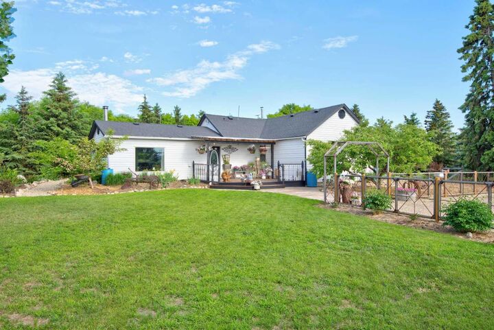 Property Photo: 126 2 Street N AB T0M 0Z0