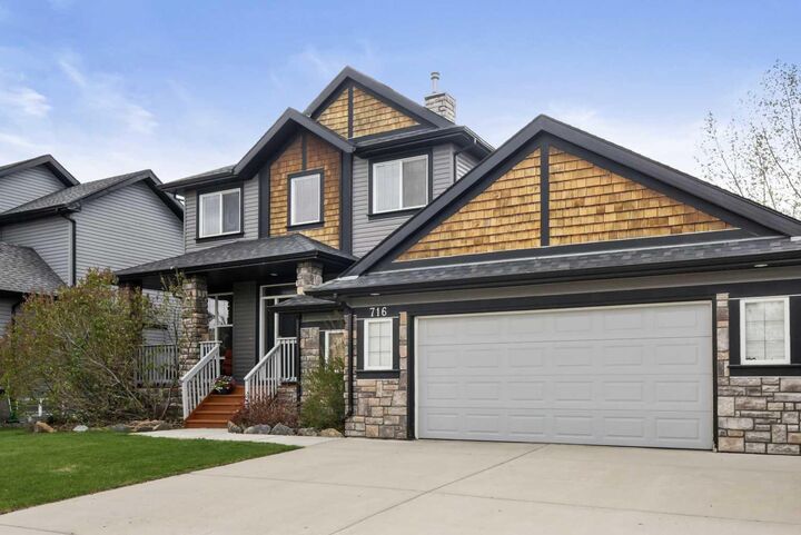 Property Photo:  716 Boulder Creek Drive SE  AB T0J 1X3 