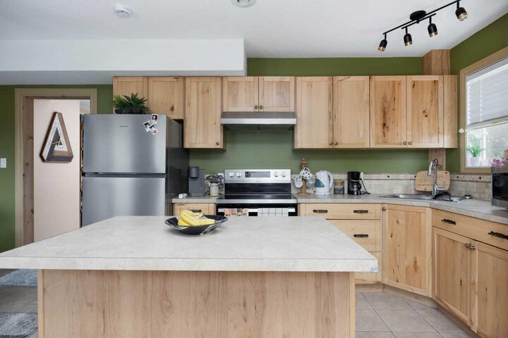 Property Photo:  1007 Popular  AB T0A 0M0 