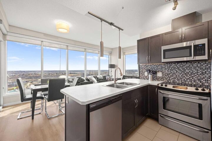 Property Photo:  1320 1 Street SE 2402  AB T2G 0G8 