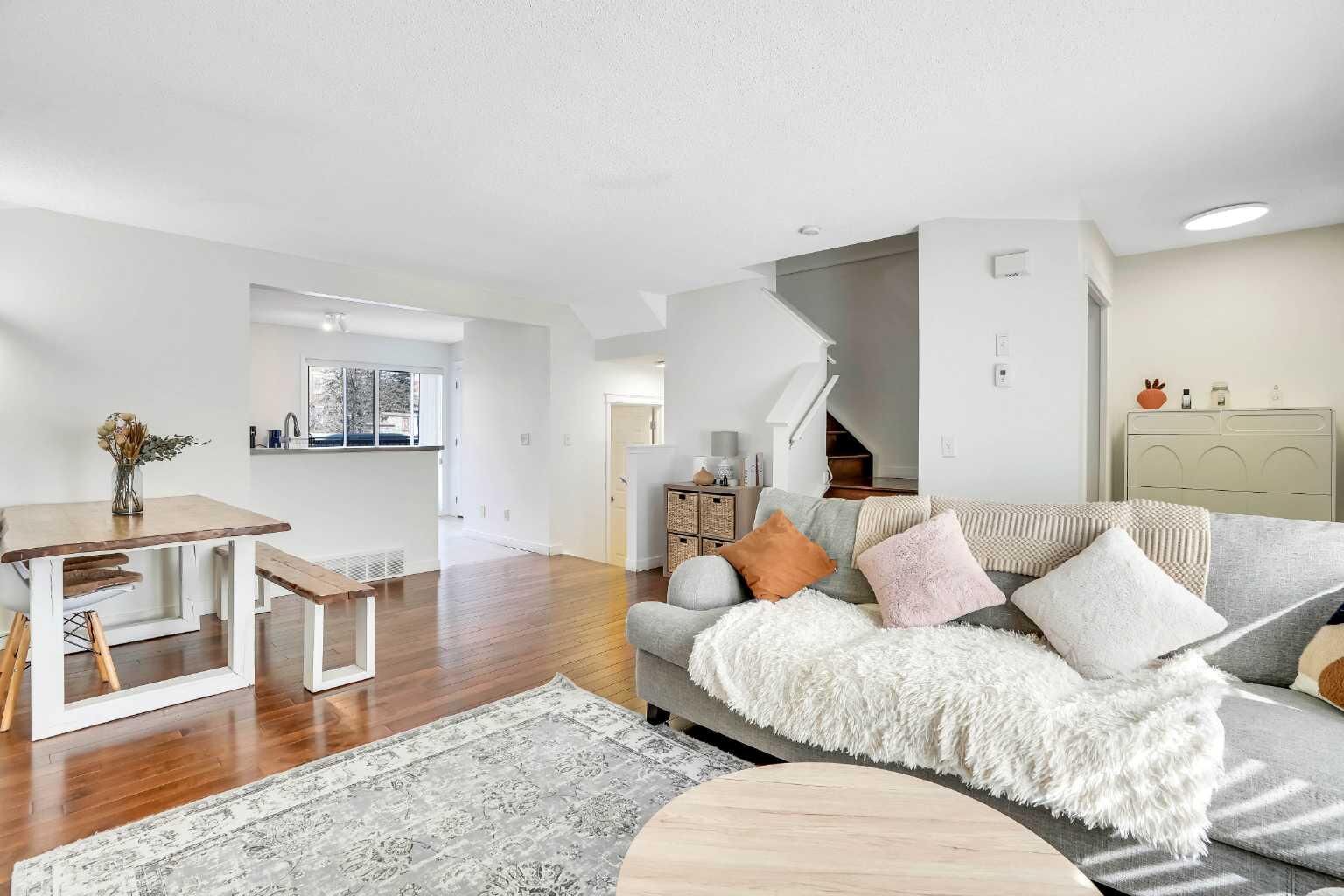 Property Photo: 142 Panatella Park NW AB T3K 6K4