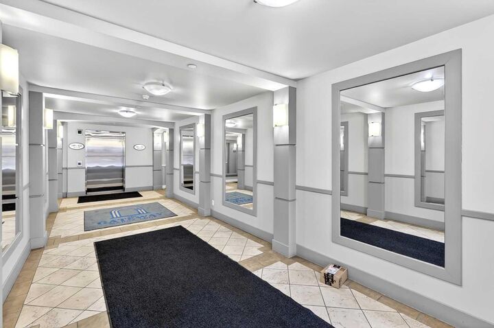Property Photo:  1808 36 Avenue SW 324  AB T2T 6J2 