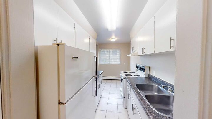 Property Photo:  9932 105 Avenue 205  AB T8V 1G9 