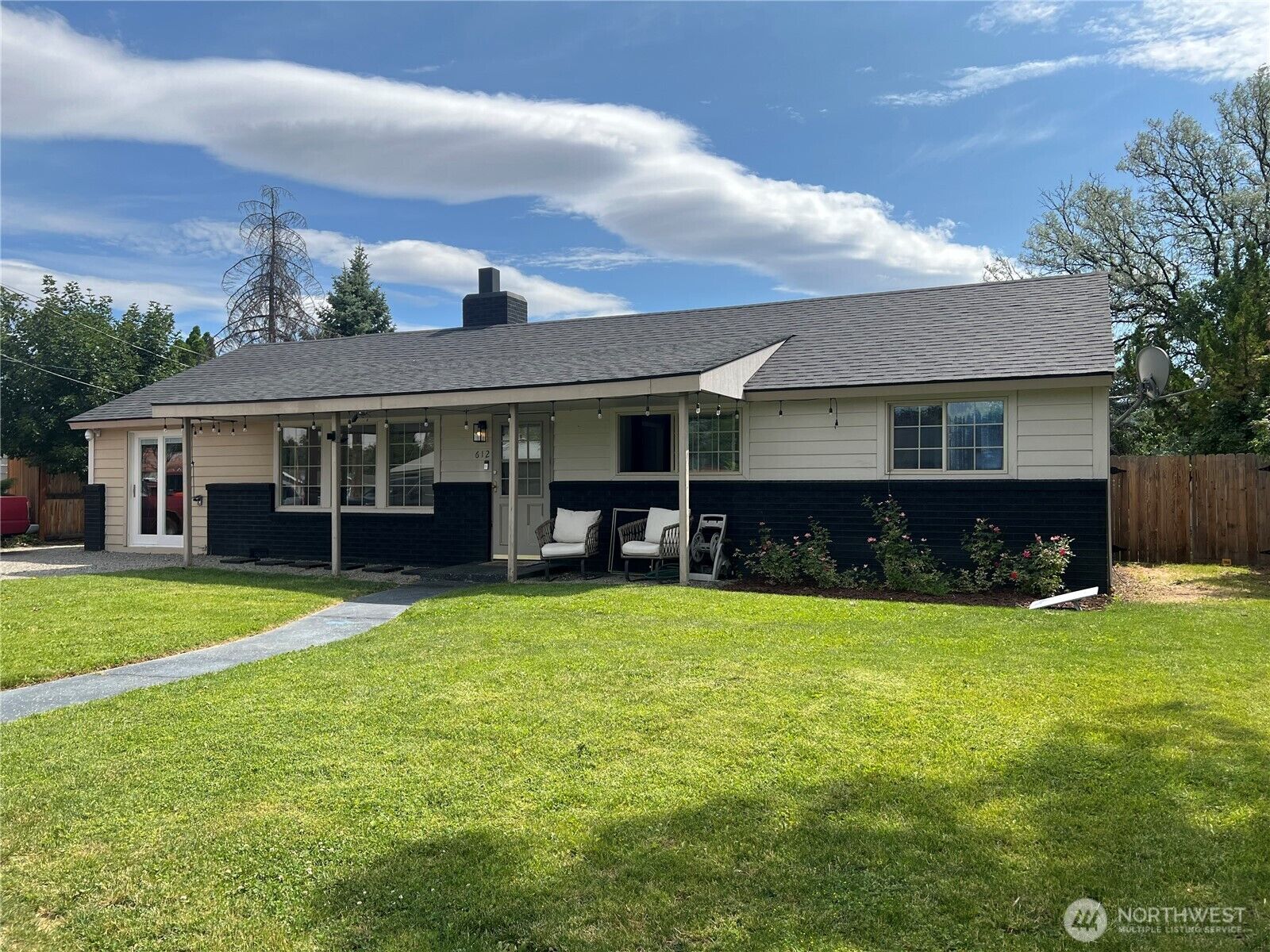 Property Photo: 612 Skyview Drive WA 98841