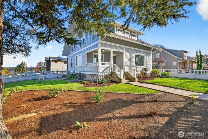 Property Photo:  2120  12th Street  WA 98221 