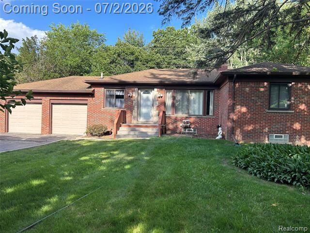 Property Photo: 16080 Merriman Road MI 48154
