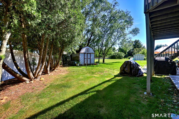 Property Photo:  55 Londonderry Lane  CT 06460 