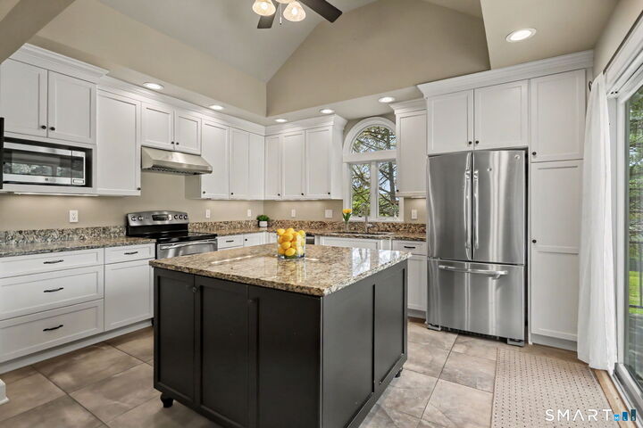 Property Photo:  78 Chestnut Hill Road  CT 06611 