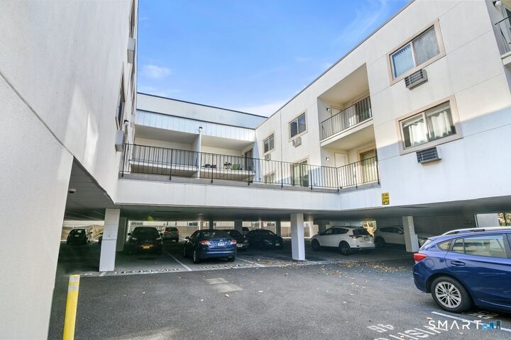 Property Photo: 34 Crescent Street 1D CT 06906