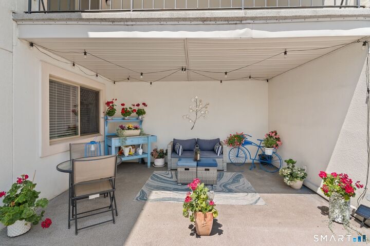 Property Photo: 34 Crescent Street 1D CT 06906