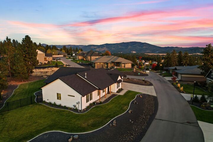 Property Photo: 2539 S Man O War Ln WA 99037