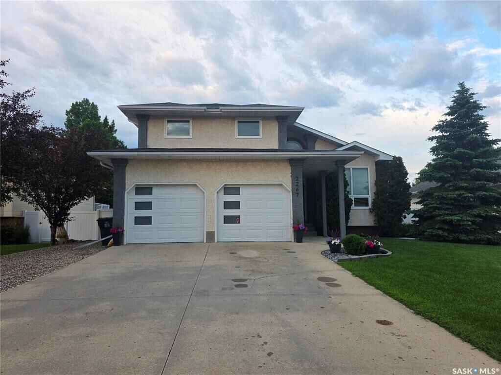 Property Photo: 2267 Newcombe Drive SK S4A 2S6