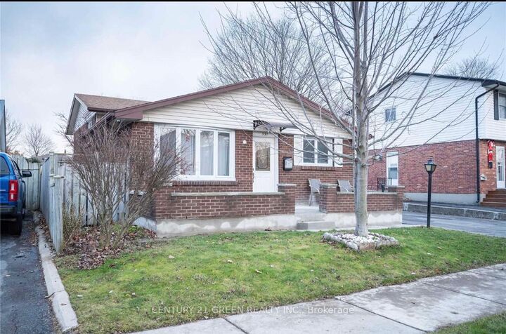 Property Photo: 391 Admiral Drive ON N5V 1J3