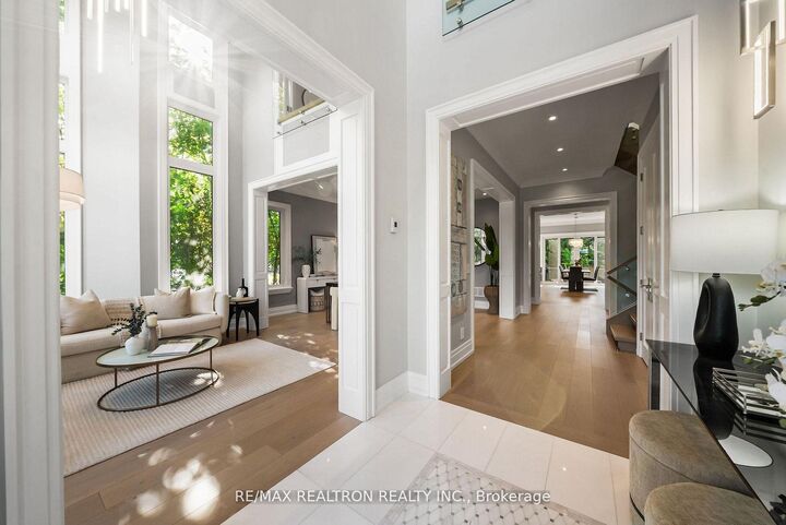Property Photo: 14 Westglen Crescent ON M9B 4R1
